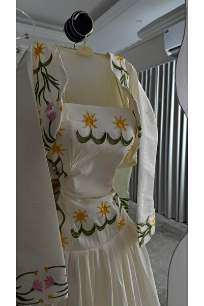 LAMA FASHION Elegant and distinctive women's dress