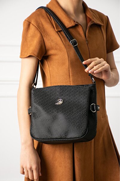 Givenza Women's Crisscross Straps Shoulder Bag