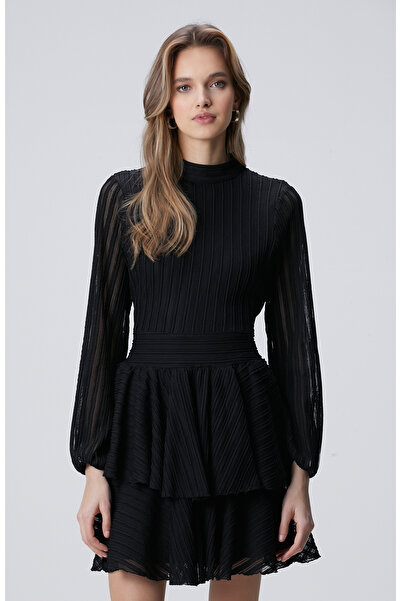 Network Siyah Dik Yaka Kloş Etekli Kısa Elbise