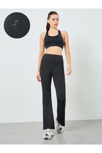 Styli Women Rubber Logo Back Reflective Strip Flare Leggings