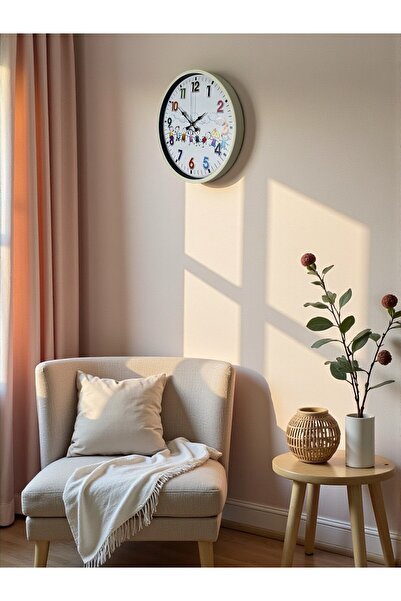 TakÇalıştır ساعة حائط لغرفة الأطفال مقاس 36 سم باللون الكريمي