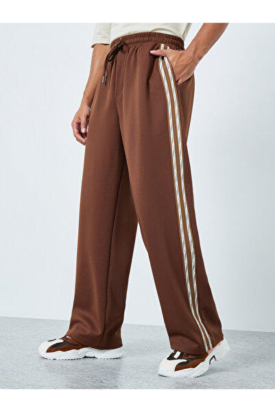 Styli Men Oversized Taped Open Hem Joggers