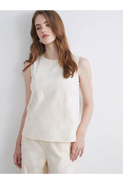 LC Waikiki Peak New Season Crew Neck Self-Patterned Blouse