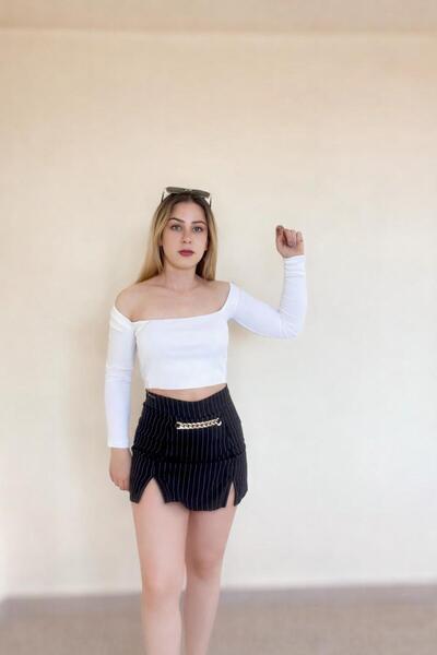 yogo butik SİYAH ÇİZGİLİ YÜKSEK BEL MİNİ ŞORT ETEK-ZİNCİR DETAYLI