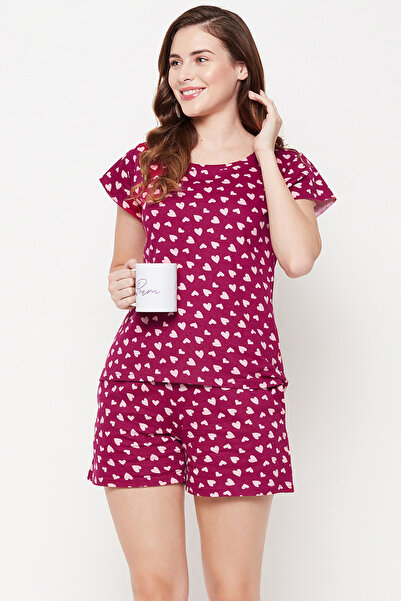 Clovia طقم مكون من بلوزة وشورت بطبعة قلوب باللون العنابي - قطن 100%