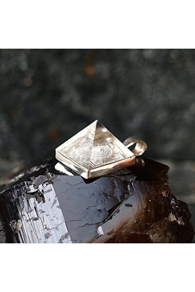 Ezera Meru Pyramid Pendant with Sri Yantra Symbol, Hand-Carved, Silver