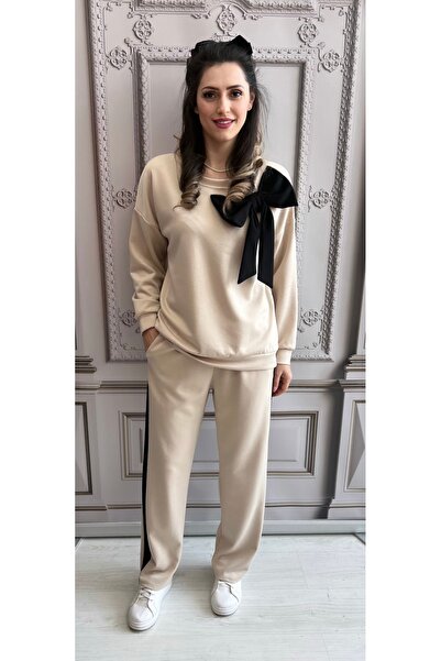 OnlyForYou Women's tracksuit made of elastic viscose, with applied bow
