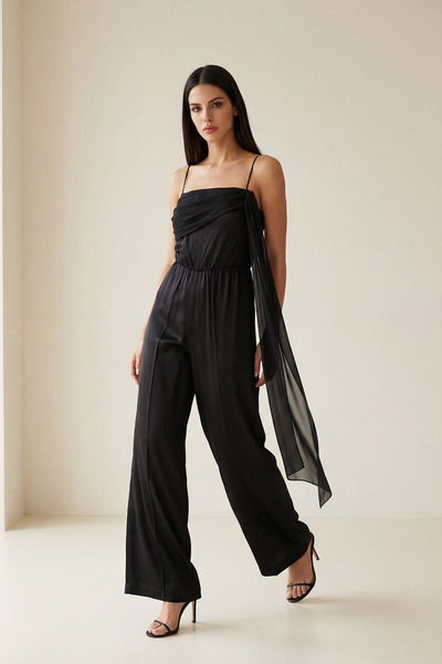 Setre Μαύρη ολόσωμη φόρμα με λεπτές τιράντες και λεπτομέρεια στον γιακά, που ...