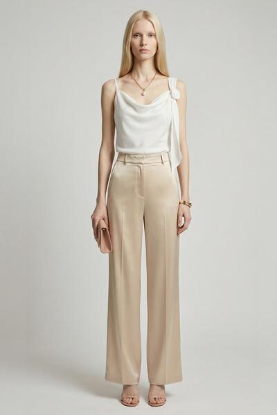 Rays 251221 Hanging Neckline Rose Detail Blouse Ecru