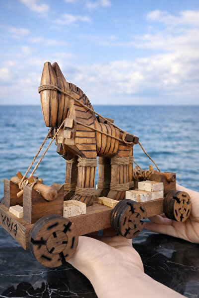 GÖKÇEN HOBİ Tahta At Truva Atı Trojan Horse 20x22 cm