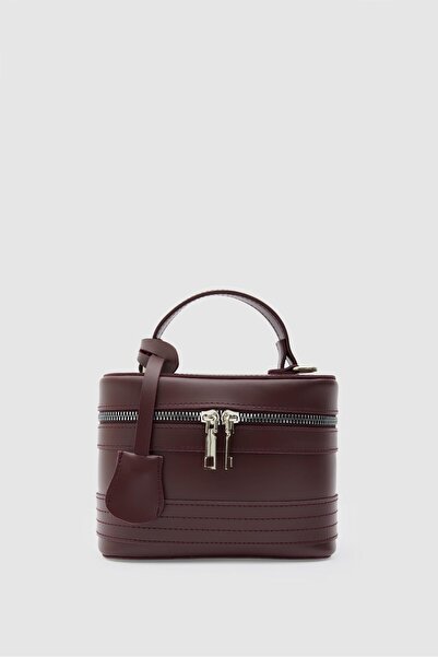 Shule Bags Montana Square Crossbody Bag Burgundy