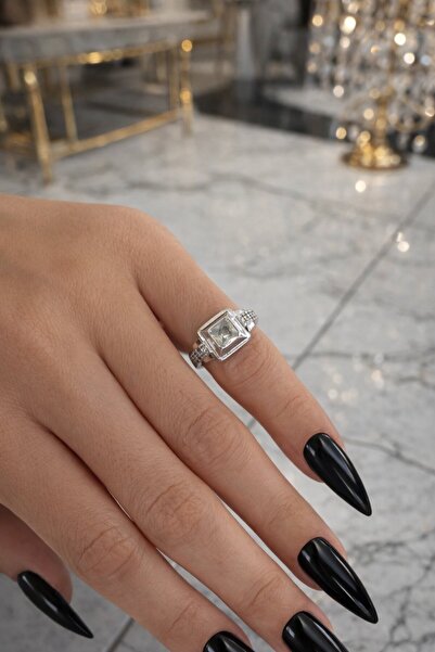 TAKIŞTIR خاتم إبهام فضي اللون مرصع بالأحجار (قابل للتعديل)