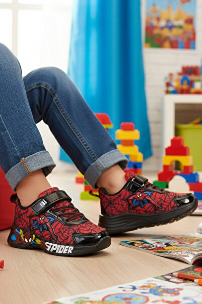 SPIDERMAN Hafif Anatomik Çocuk Sneaker ışıklıdır ( dar kalıptır )