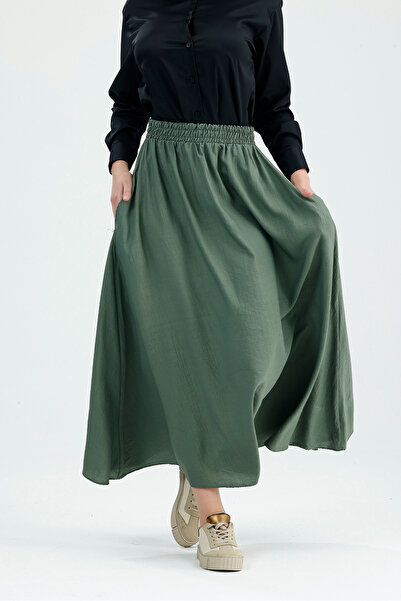 VOICTEC Women's Elastic Waist Strawberry Fabric Skirt with Pockets (Size 38/4...