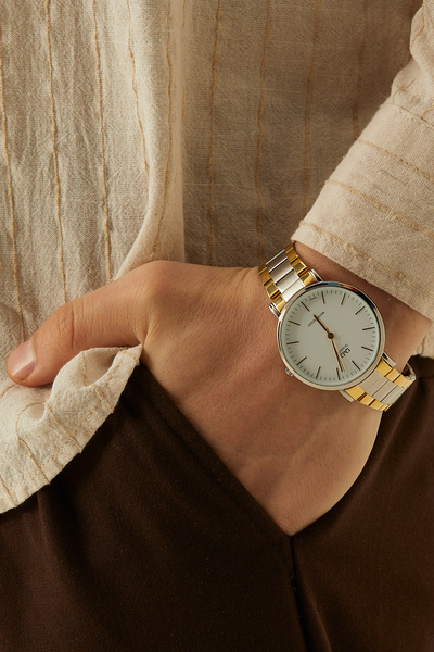 Q&Q Valdrion Men's Wristwatch |   Metal Case & Metal Cord |   Dual Color (Gol...