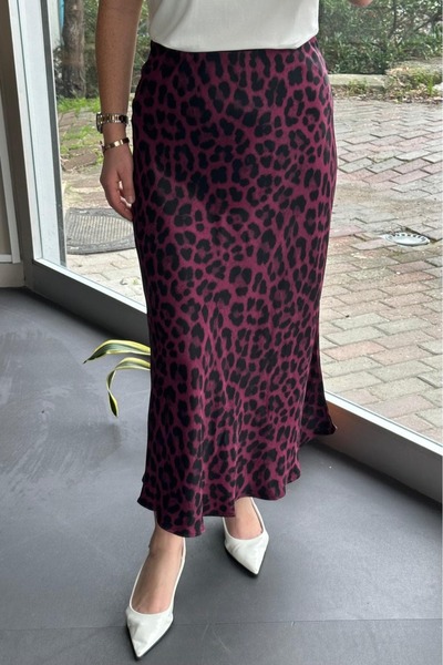 Pulli Collection Leopard Patterned Satin Textured Midi Skirt