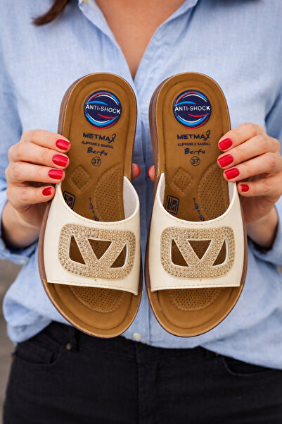 STOCON Women's Padded Daily Slippers with Stone Accessories Beige Mother Slip...