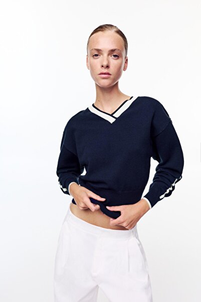 Pull & Bear Ribbed V yaka kazak