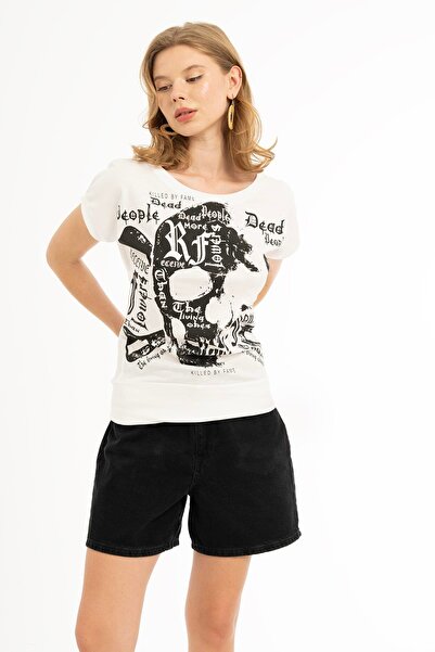 QUHOX Λευκό μπλουζάκι με φαρδύ γιακά - Κρανίο με στάμπα