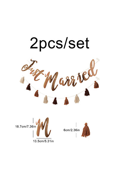 Choice حفل زفاف الشوكولاتة حديثاً مزين باللافتات والأعلام.