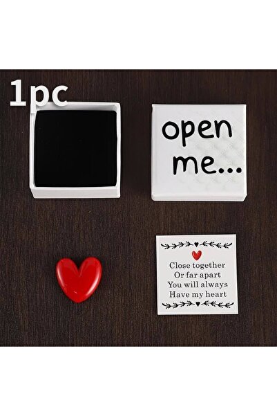 Choice صندوق مفاجآت ساحر "افتحني" مع قلب من الراتنج وعبارة "قريبًا أو بعيدًا،...