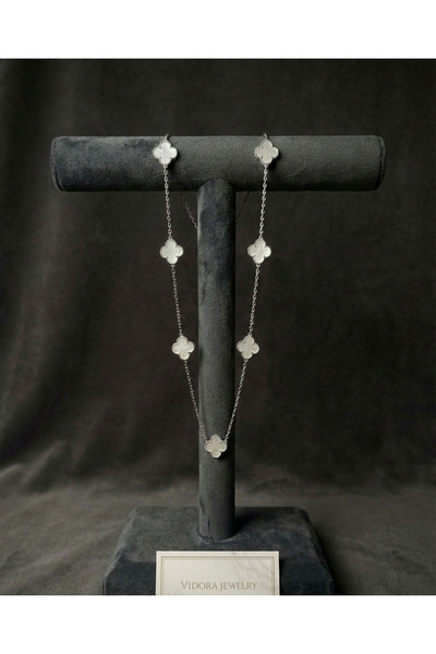 Vidora Jewelry قلادة البرسيم الأبيض اللامعة - سلسلة أنيقة من الفولاذ
