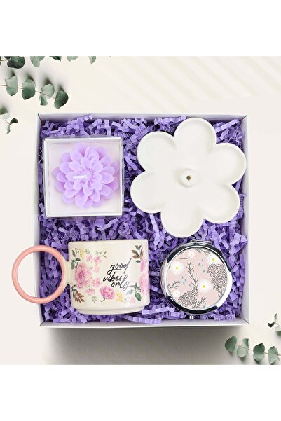 Trendmiya Kadınlar Günü Kurumsal Hediye Kutusu