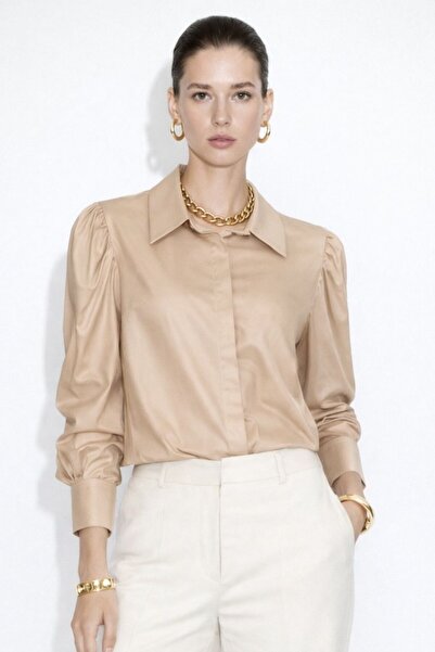 Mizalle Taş Rengi İnci Düğmeli Camel Saten Gömlek Tunik