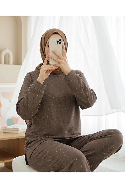 HİJABAYA Κοστούμι Παντελονιού με Λεπτομέρεια από Πέτρα σε Σχέδιο Σπάσιμο