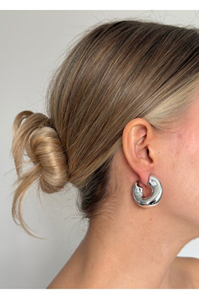 KİLİGİSTANBUL Ultra Light Wavy Hoop Earrings