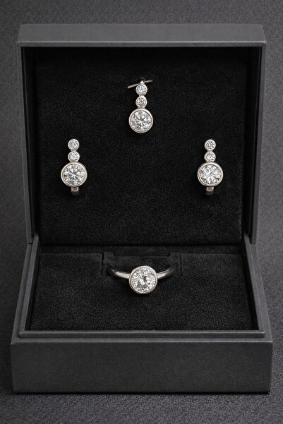 ZİRKONTAŞ Gümüş Üç Taşlı Zirkon Taşlı Zarif Set – Küpe & Yüzük Kombin 💎