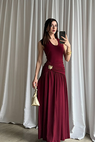 Klex Kadın Halter Yaka Drapeli Uzun Elbise – Şık, Akıcı ve Zarif Davet Elbisesi