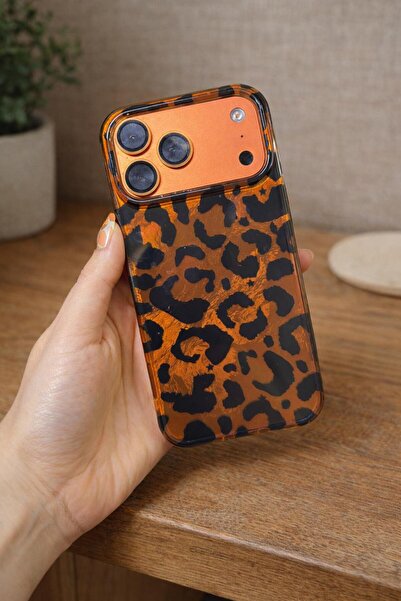 UMD iPhone 17 Pro Compatible Leo Cover