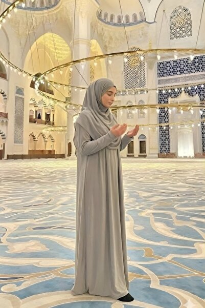 Mevra Hazır Şallı Tek Parça Namaz Elbisesi Açık Gri