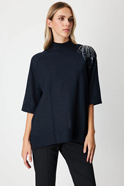 On Fashion Women's Half Sleeve One Shoulder Chain Black Sweater 65381