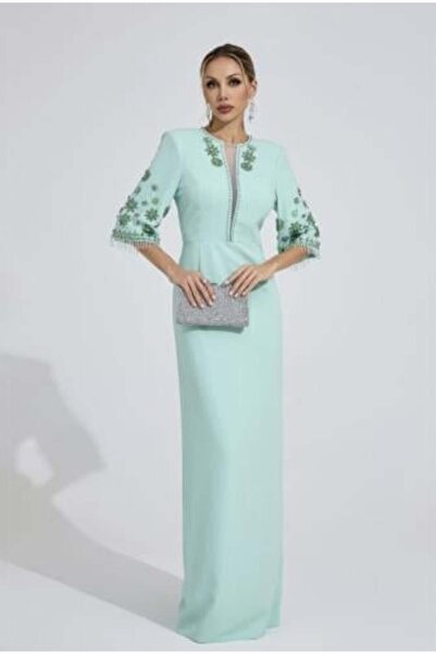 Onader Long Dress with Column Silhouette