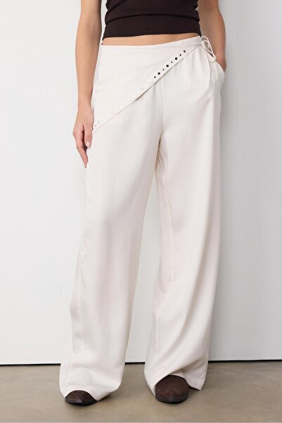 Stradivarius Fular detaylı liyosel pantolon