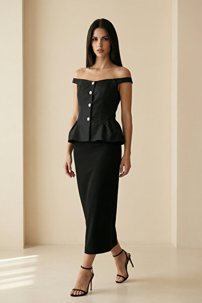 Setre Siyah Yaka Ve Bel Detaylı Taşlı Tam Kalıp Elbise