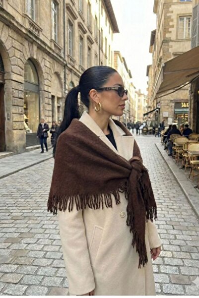 MioArt Triangle Inner-Interlocking Knitwear Shoulder Shawl