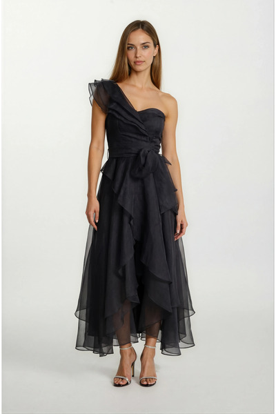 Spazio Pierettoi Kayık Yaka Asimetrik Kesim Uzun Abiye Elbise SİYAH