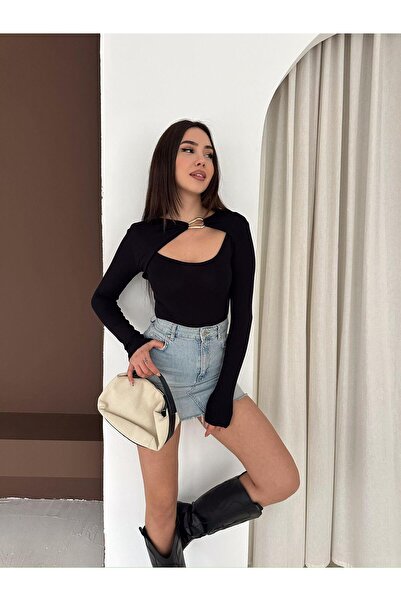 CKM MODA Aria Ring Detailed Chest-Cut Long Sleeve Bodysuit Black