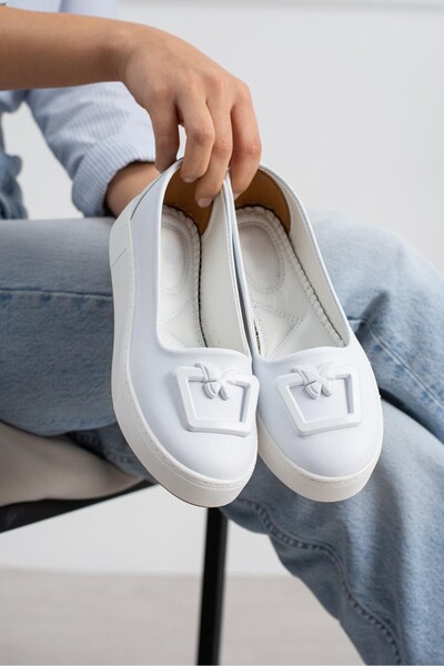 Moda Devrin White Butterfly Buckle Ballerina Sneaker Non-Slip Casual Shoes