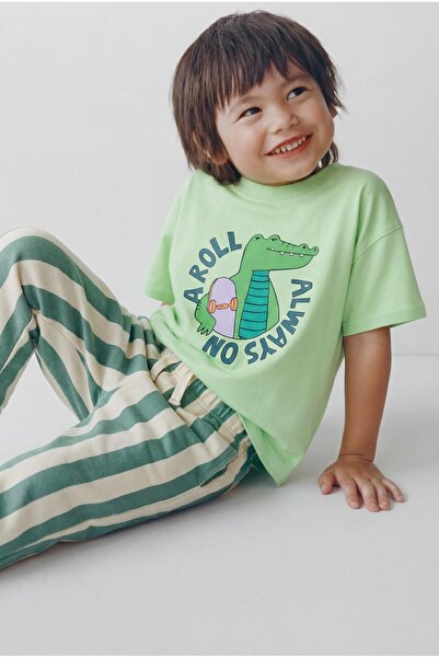 Magu Tricou cu imprimeu crocodil verde din bumbac și pantaloni de trening cu ...