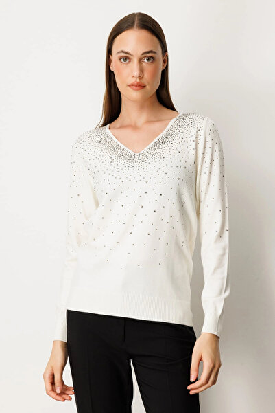 On Fashion Women's V-Neck Front Stoned Ecru Sweater 65315