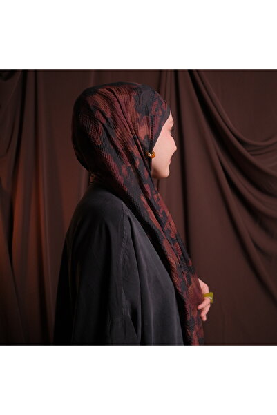 Mehru Scarfs شال موسلين بنمط Winter Haze باللون البني الحار - ملمس غير قابل ل...