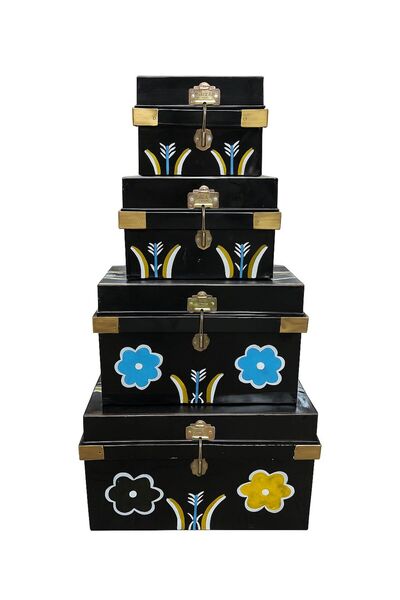 GENERAL'S A set of 4 decorative heritage boxes (multicolored)