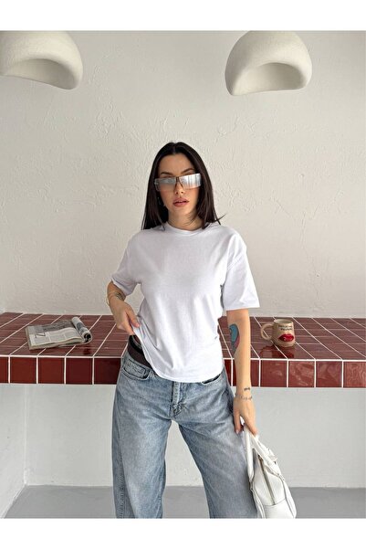 Trendalya Crew Neck T-Shirt with Back Slit