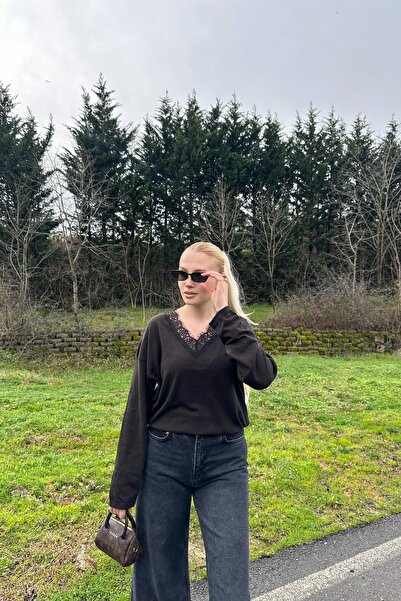 lizge giyim Lace Detail V-Neck Tricot Sweater