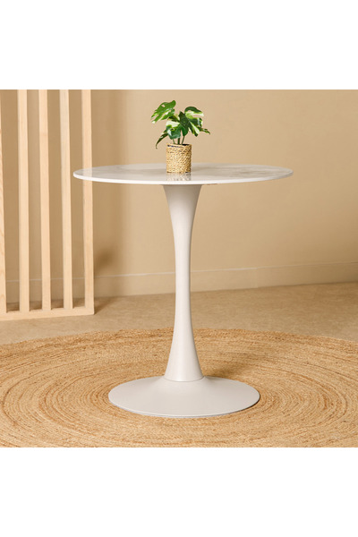 Generic طاولة فيرا داروين الخارجية ذات المقعدين المصنوعة من الحجر المتكلس