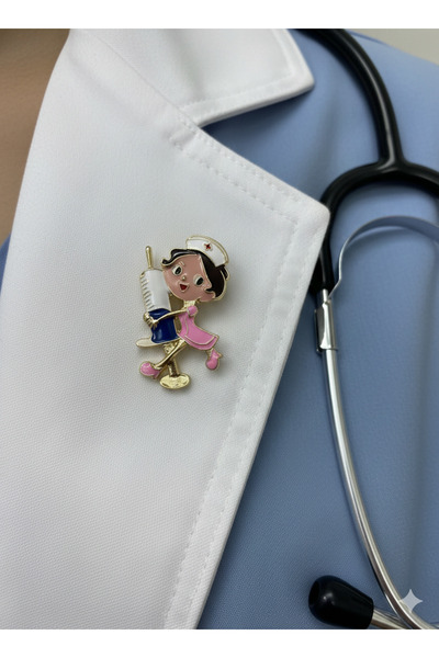 iz accessories 16 Hemşirelere Özel Hediye Şırıngalı Hemşire Figürlü Metal Broş